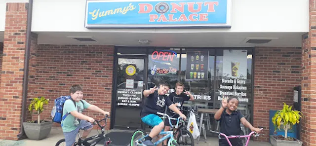Yummy Donut Palace (boba tea, smoothie, coffee)