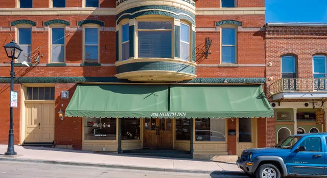 305 North Inn