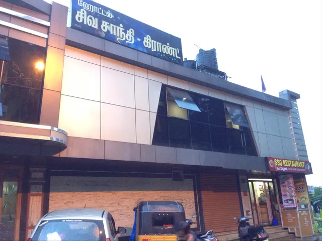 OYO Flagship 24364 Shiv Shanthi Grand