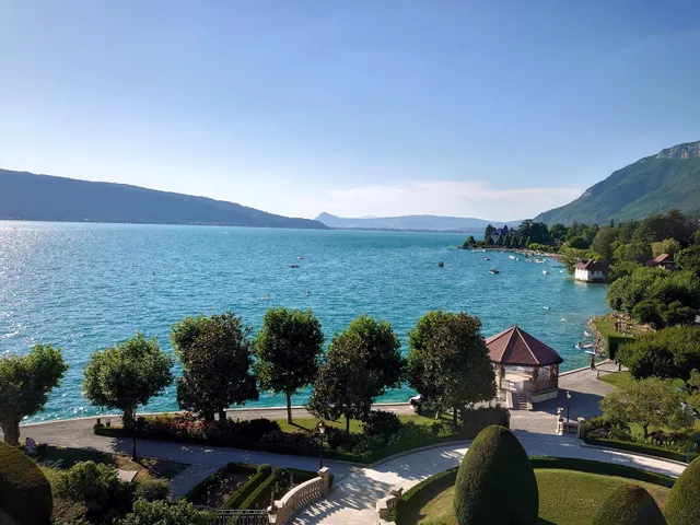 Palace Beach Restaurant