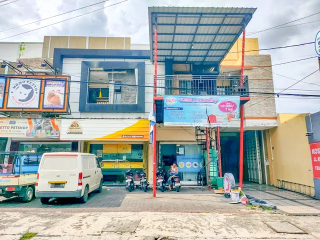 RedDoorz @ Kutisari 2 Surabaya