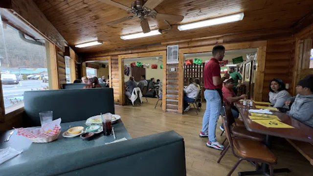 El Cajelito Mexican Restaurant and Bar