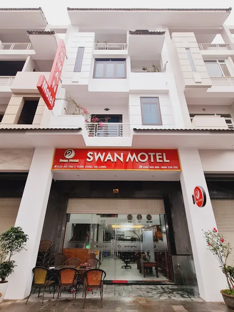 Swan Motel