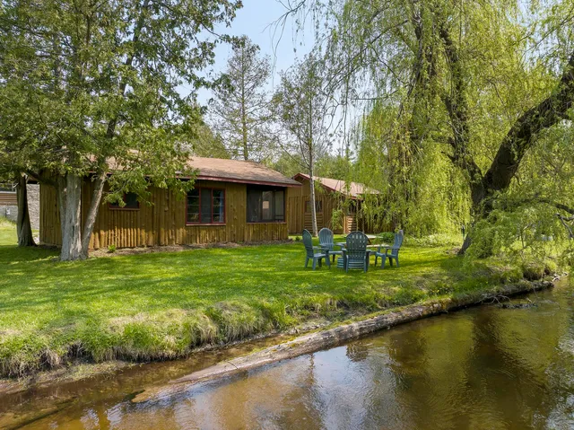 Reeds on the River Cabin Rental