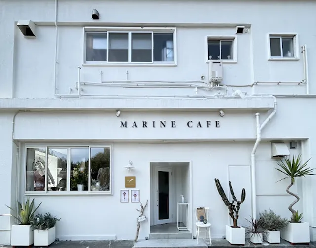 MARINE CAFE