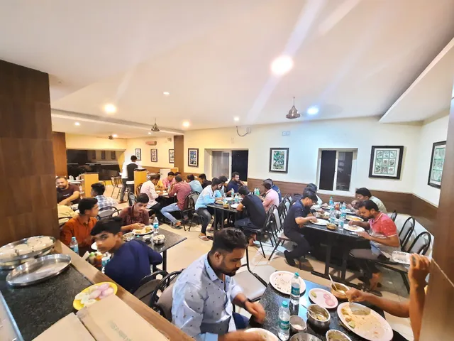 APOORVA VEG RESTAURANT