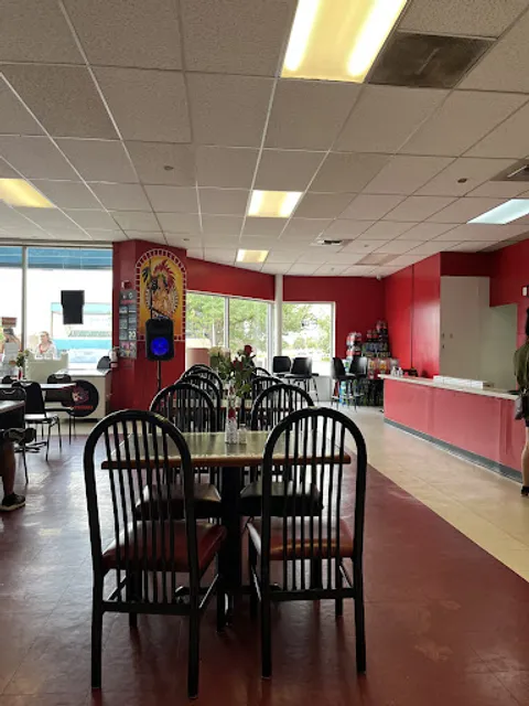 La Reyna Azteca Tacos y Tortas