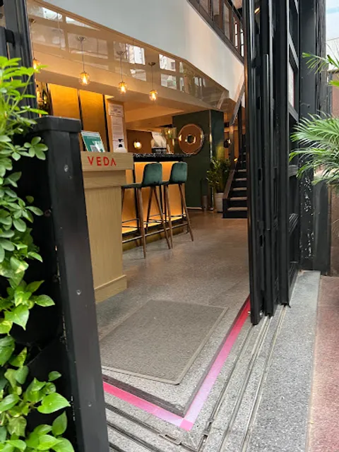 VEDA Café & Bar