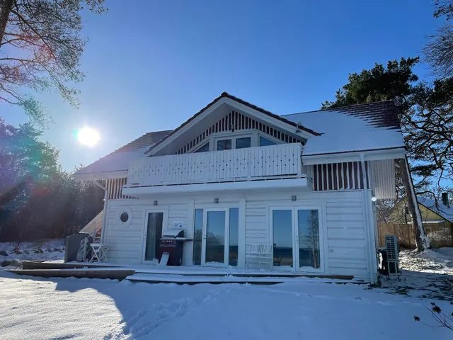 Loodusenergia maja Prangli saarel. Villa of Nature Energy, Prangli Island