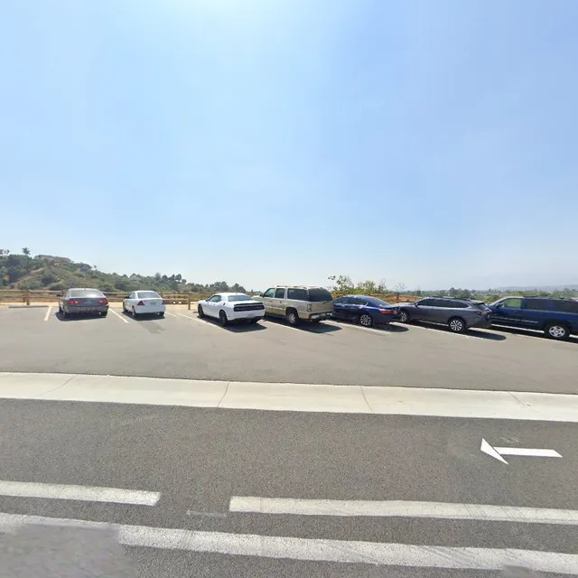 San Dimas Avenue Trailhead (parking lot)