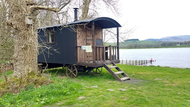 Gwersyllfa Pant yr Onnen Lakeside Campsite