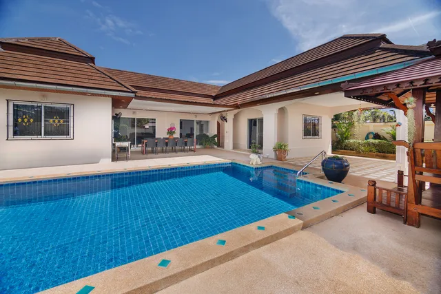 Villa Bos - Holiday Homes in Thailand