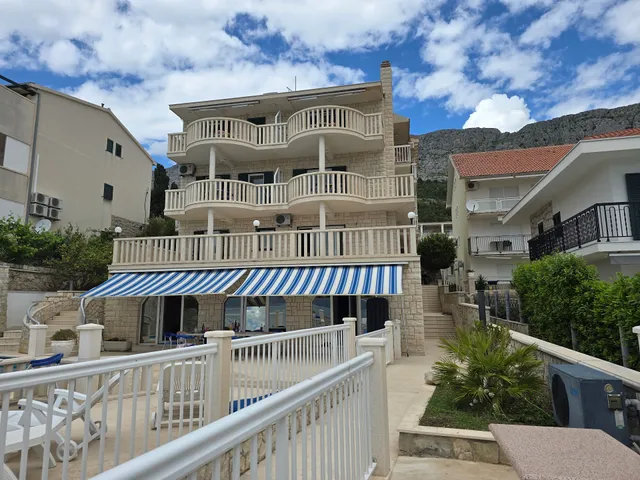 Apartments Villa Cetina