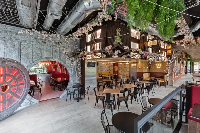 VAULT | Top Secret Burgers