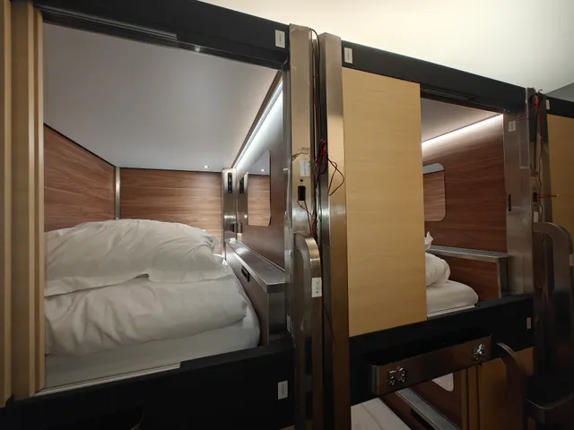 I Street Capsule Hostel