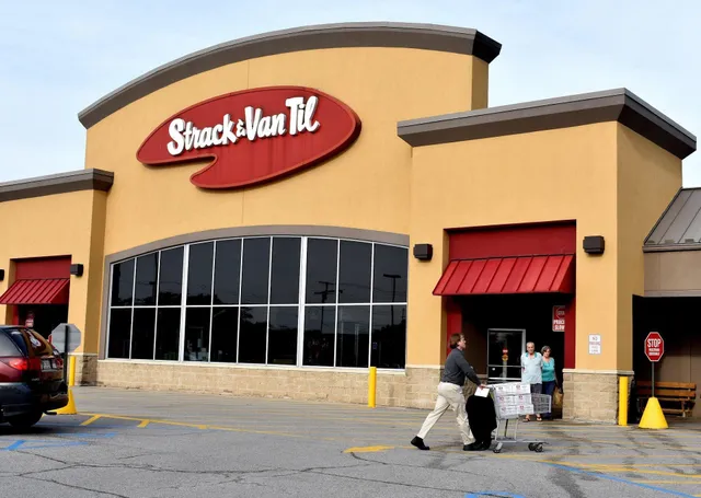 Strack & Van Til