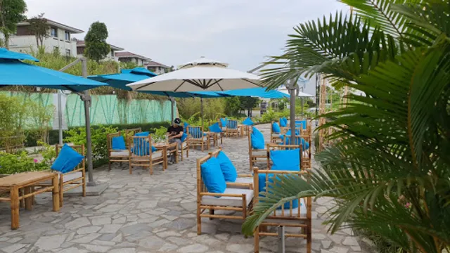 Bay View Cafe Hạ Long