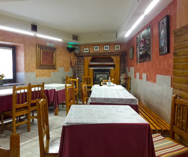 EL CERCO Bar-Restaurante-Fonda