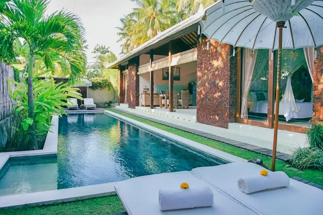 Ruby Romance Oceanside Villas