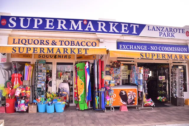 Supermarket Lanzarote Park
