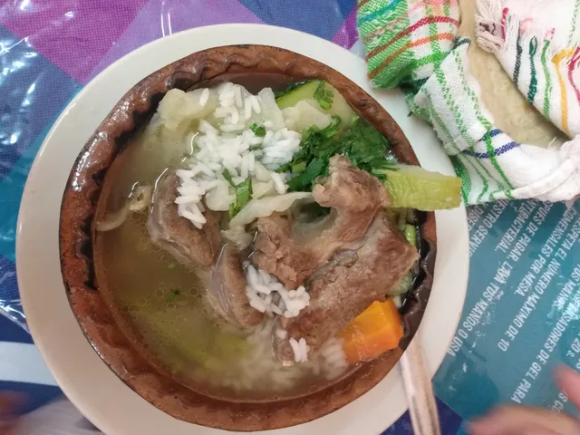 Caldos y antojitos