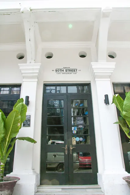 50th Street Restaurant & Bar