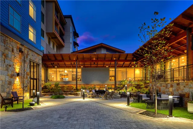 Embassy Suites by Hilton Gatlinburg Resort