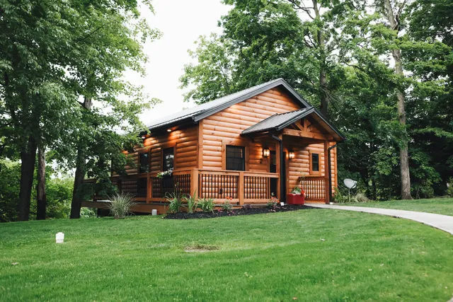 The Cabins Over Salt Creek