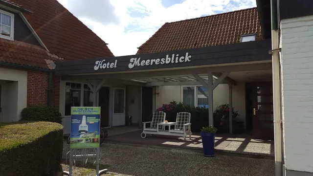 Welcome to the house seaview