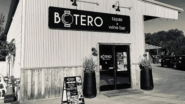 El Botero Tapas + Wine Bar