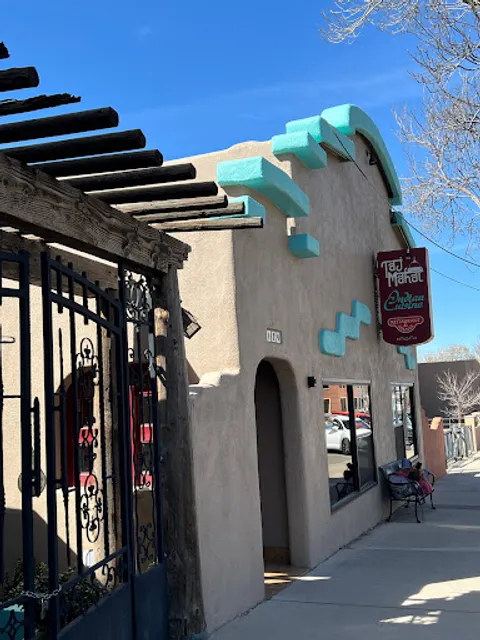 Taj Mahal Restaurant and Lounge