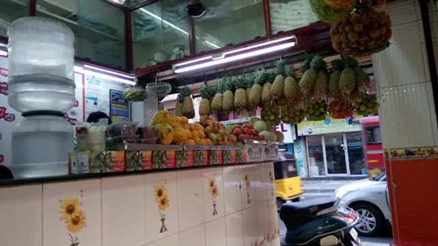 Nayagaraa Fresh Juice