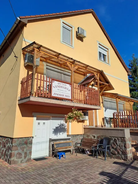 István Vendégház