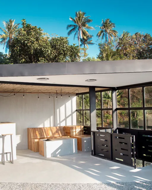 Flores Passport House