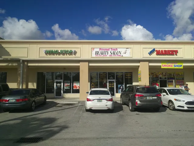 LUCKY’s Smoke Shop VAPES-HOOKAH-DRINKS