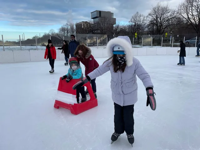 Midway Plaisance Ice Skating Rink