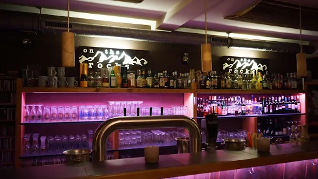 Musikbar on the rocks
