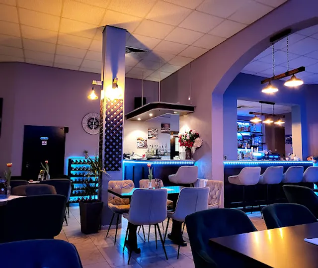 Downtown Restaurant-Cafe-Bar