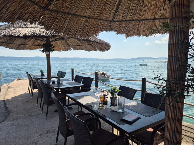 Villa Mario PIZZERIA Podstrana