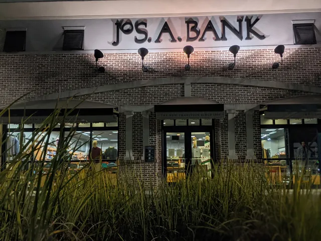 Jos A. Bank