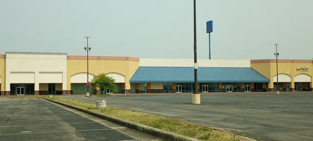 Shops at Seymour