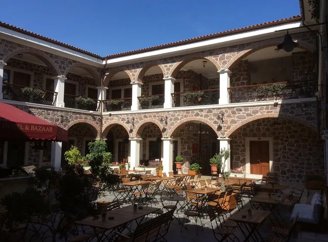 L'Agora Old Town Hotel