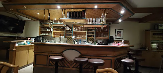 ARA ice cream parlor and pizzeria