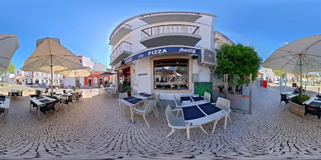 Olé​​​​​​​​​​Pizza