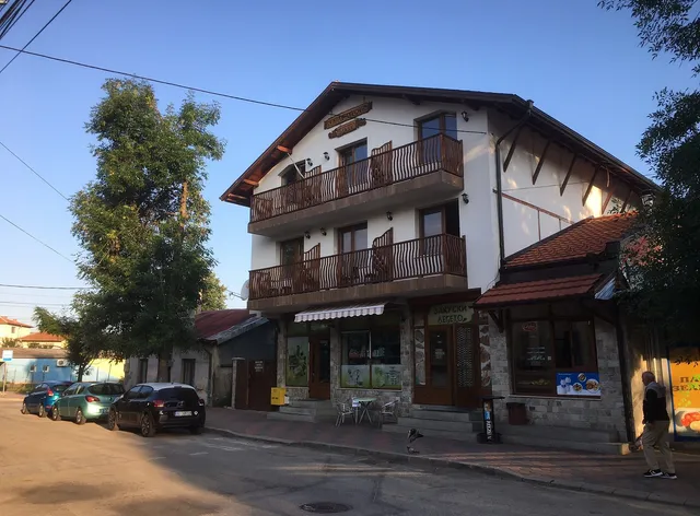 Guest house "LEGETO"