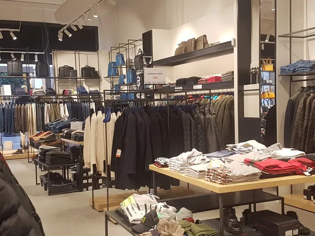 Trussardi Outlet Bagnolo San Vito