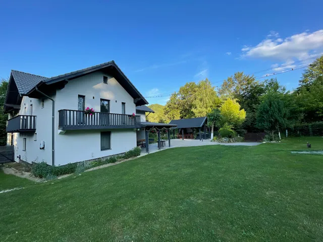 Cabana Patric Valea Avrigului