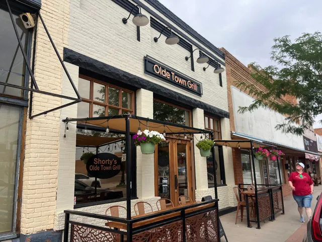 Shorty’s Olde Town Grill