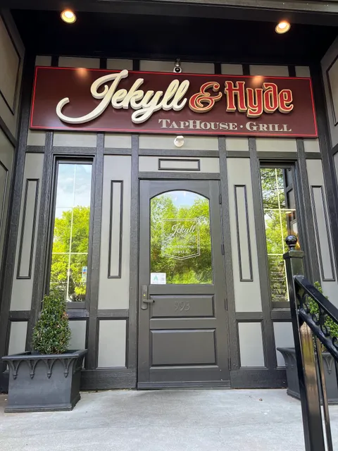 Jekyll & Hyde Taphouse & Grill