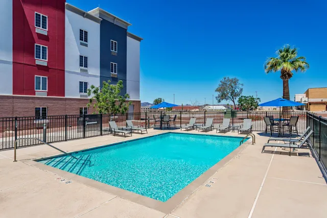 Candlewood Suites Building 540